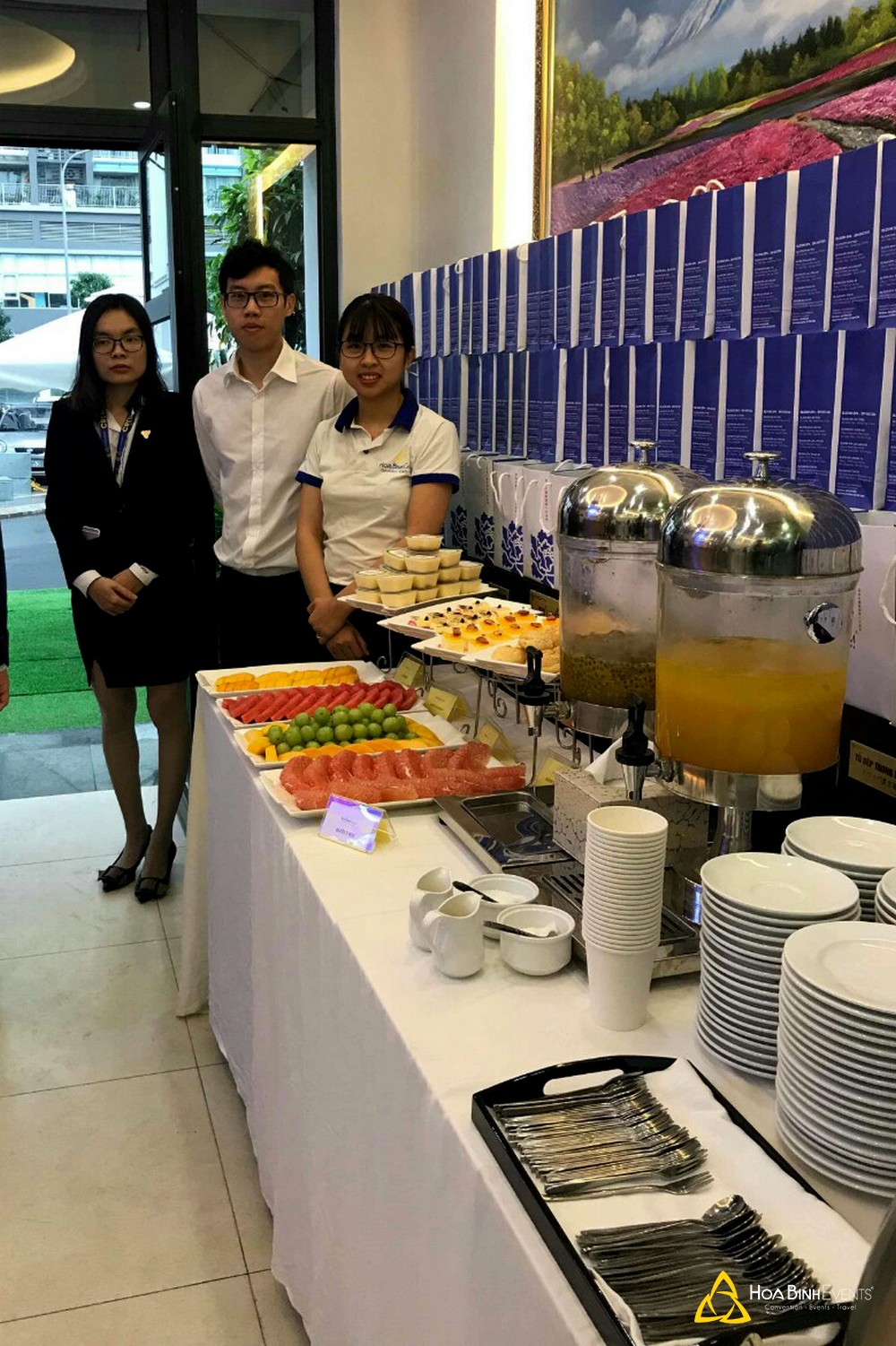 dịch vụ tiệc tea break tại lễ khai trương hoabinhevents.com