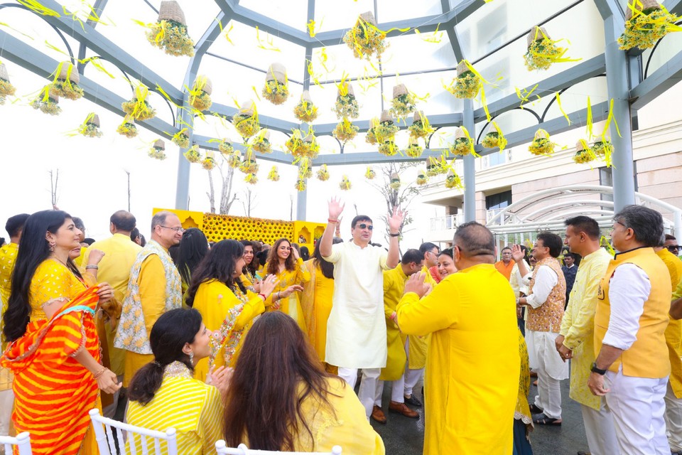 Lễ Haldi là hoạt động mở đầu trong chuỗi sự kiện của đám cưới