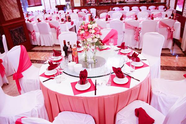 ghế Banquet có thể được sử dụng tại nhiều loại sự kiện như lễ kỷ niệm, hội thảo