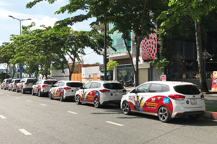 Roadshow ô tô là hình thức quảng cáo ngoài trời tạo hiệu ứng thu hút khách hàng hiệu quả