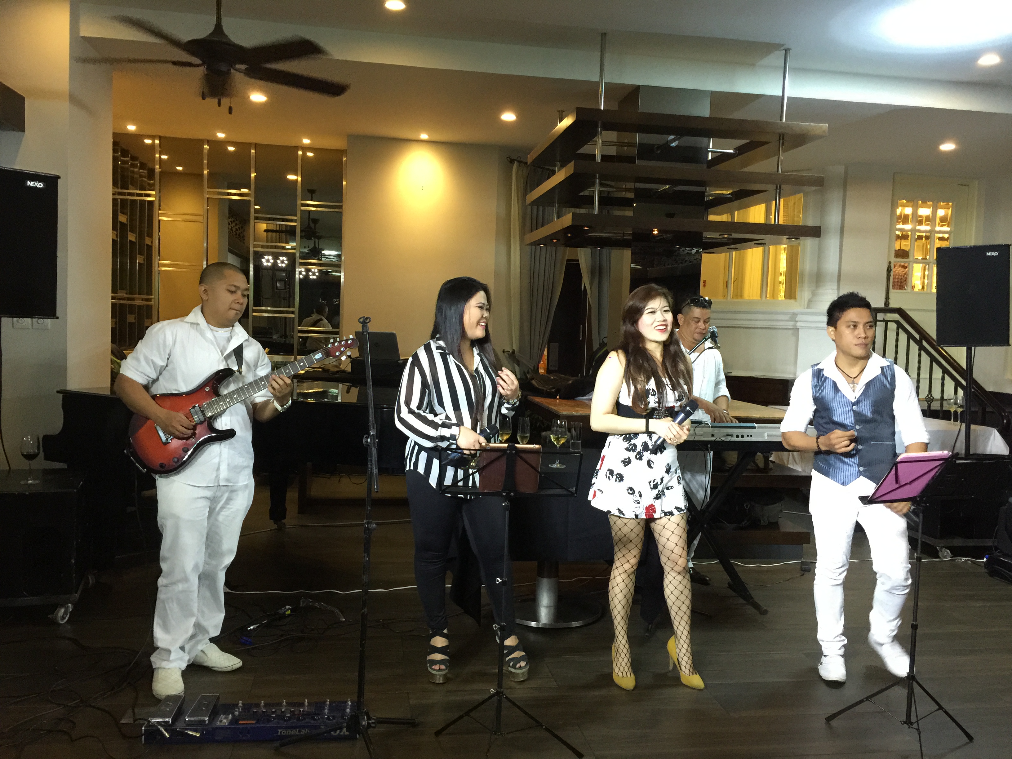 HoaBinh Events cung cấp dịch vụ cho thuê ban nhạc Philippines uy tín chuyên nghiệp