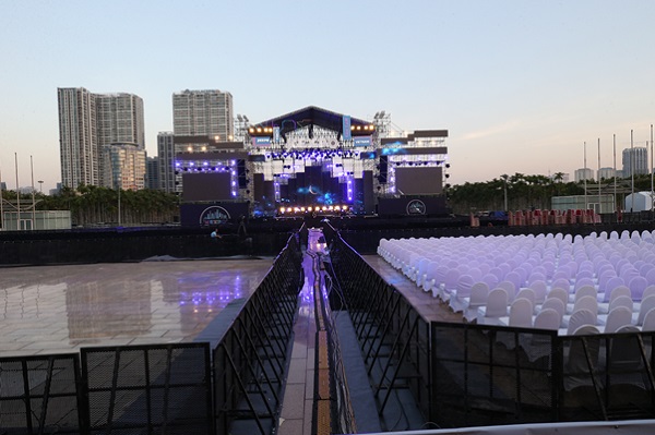 Hệ thống hàng rào sắt chống bạo động tại sự kiện K-EXPO Concert 2022