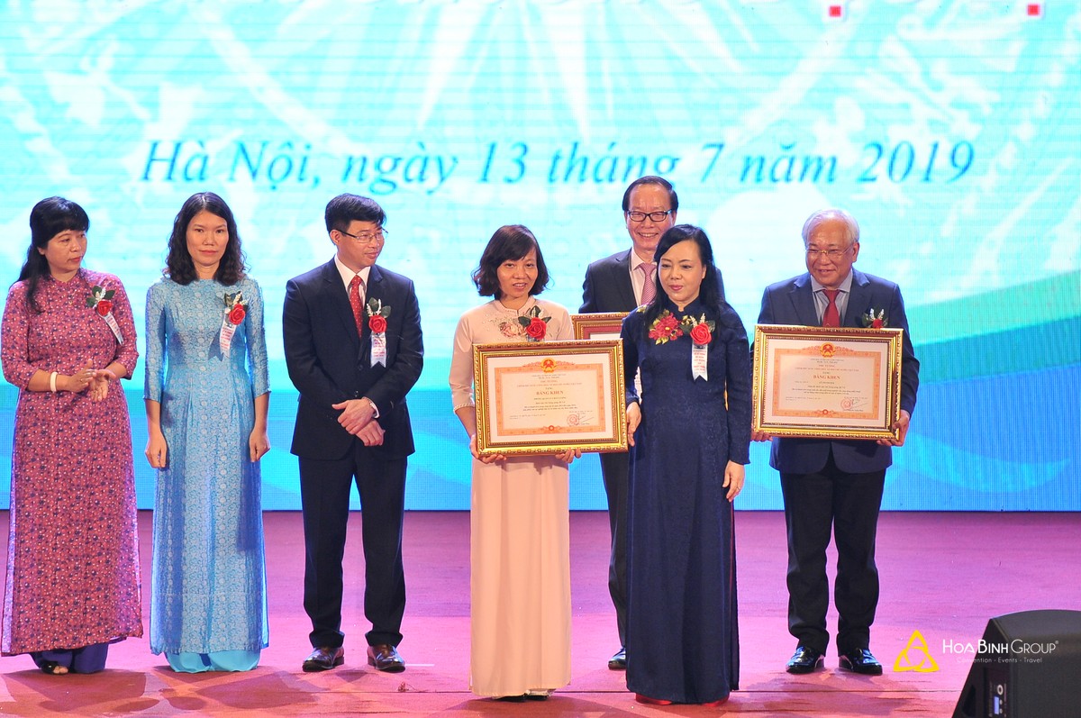 Lễ kỉ niệm 50 năm xây dựng và phát triển bệnh viện Nhi Trung Ương và đón nhận huân chương lao động hạng Nhì- Ảnh 8