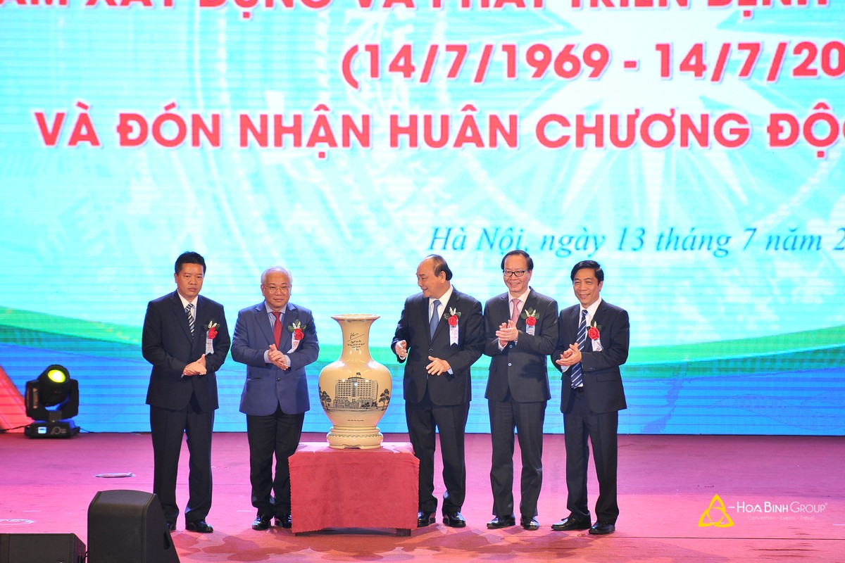 Lễ kỉ niệm 50 năm xây dựng và phát triển bệnh viện Nhi Trung Ương và đón nhận huân chương lao động hạng Nhì- Ảnh 4