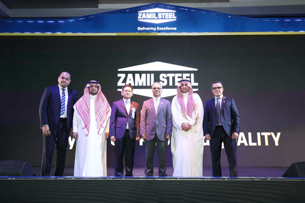 Các lãnh đạo cấp cao của tập đoàn Zamil Steel Buildings tham gia sự kiện