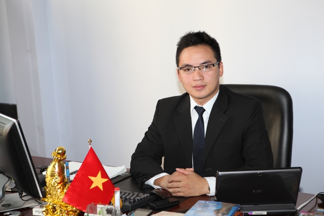 Ông Jackie Hân Phó Tổng Giám đốc Hòa Bình Group