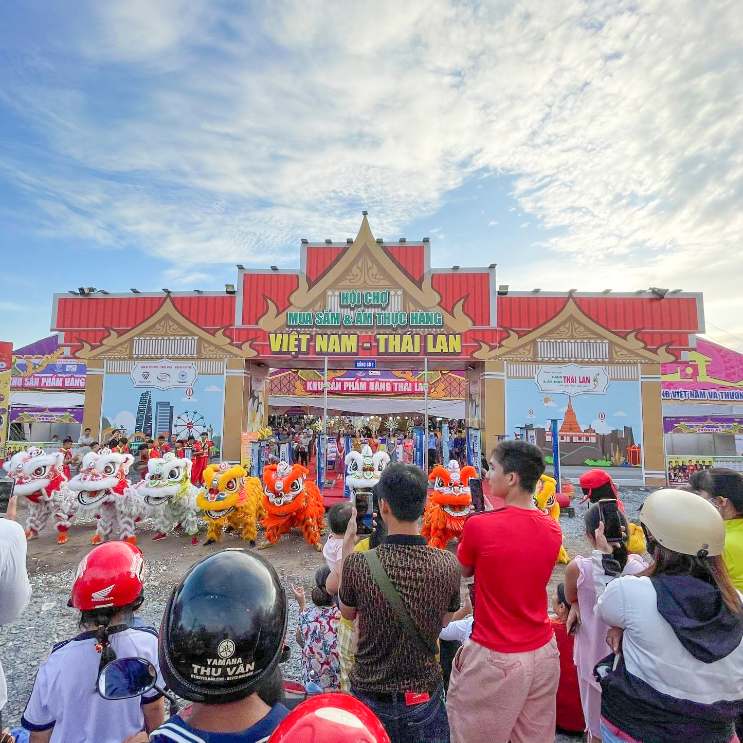 Hội chợ kích cầu mua sắm ẩm thực Việt Nam – Thái Lan