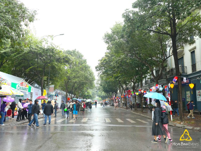 Phố đi bộ rất thuận lợi để tổ chức hội chợ ẩm thực Hà Nội
