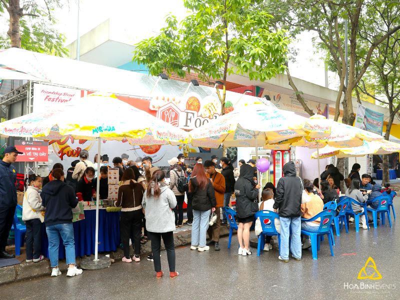 Hoa Binh Events tổ chức hội chợ ẩm thực trọn gói