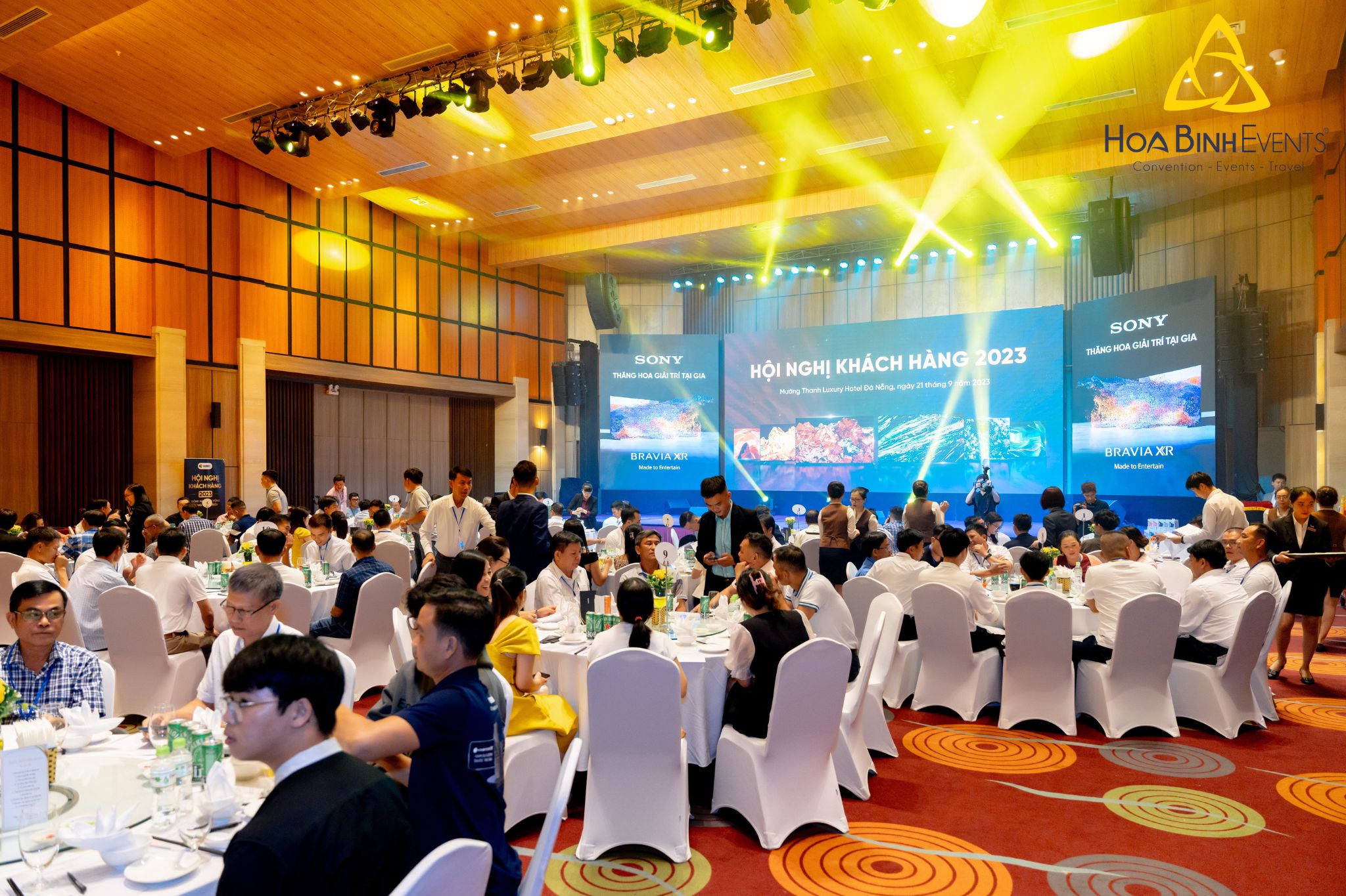 Hội nghị gala dinner giúp doanh nghiệp gắn kết với khách hàng